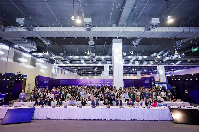 热烈：：银娱优越会通讯参加 2025 上海 VR/AR 产业博览会展取得圆满成功!